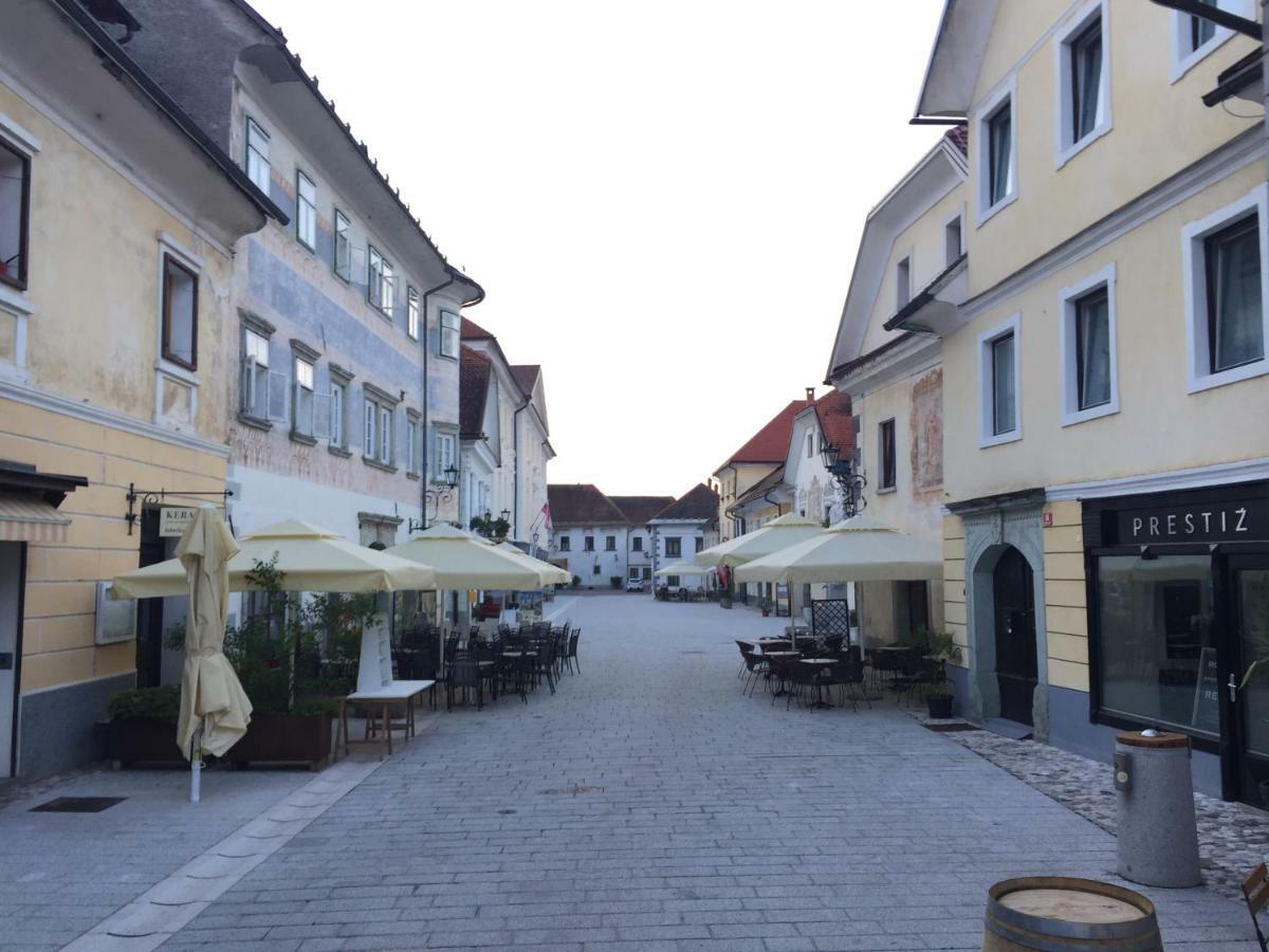 Apartma Linhartov Trg Radovljica Exterior foto